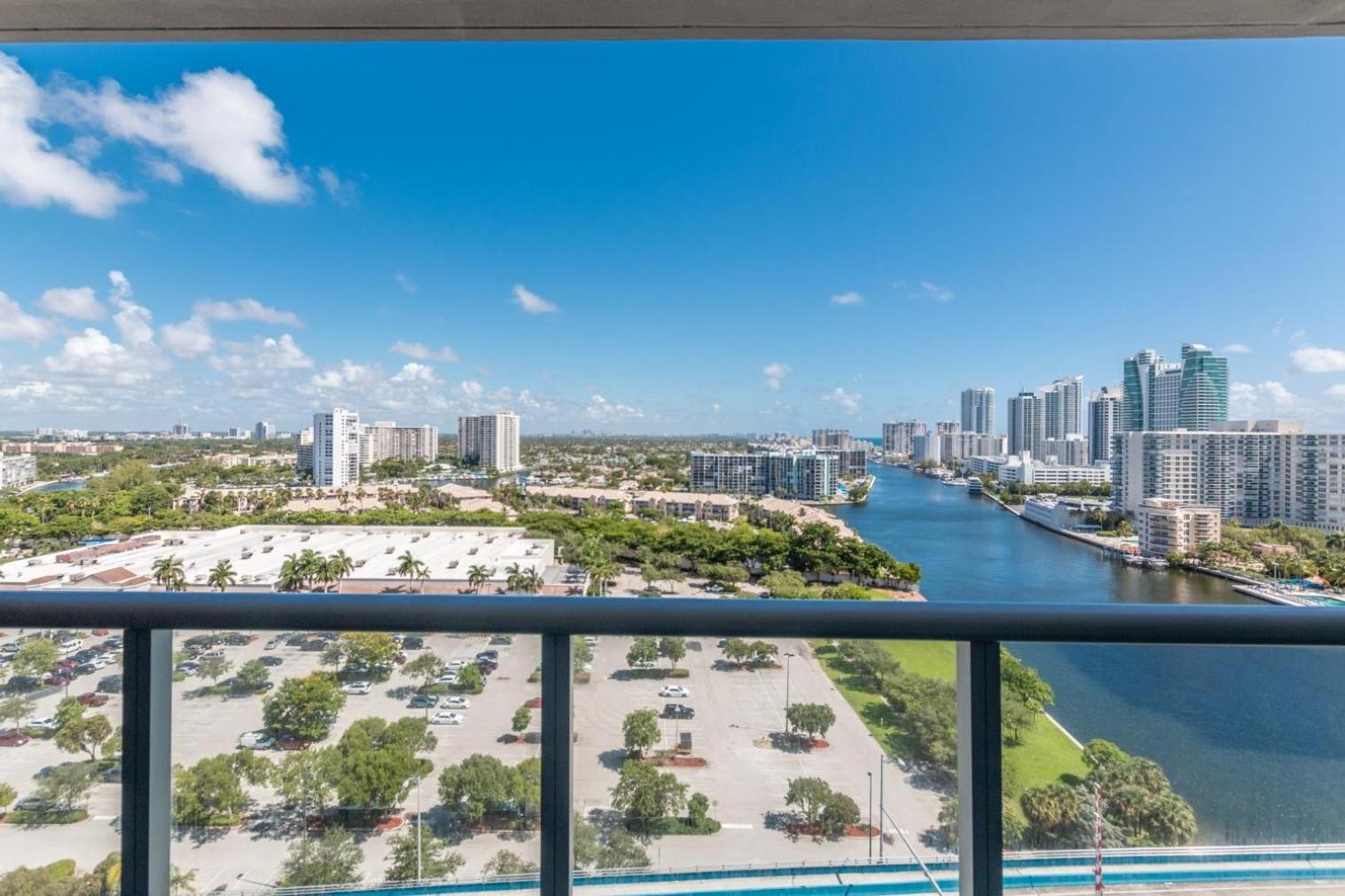 Modern One Bedroom Rental At Beach Walk Resort Miami 18Th Floor Hallandale Beach Εξωτερικό φωτογραφία